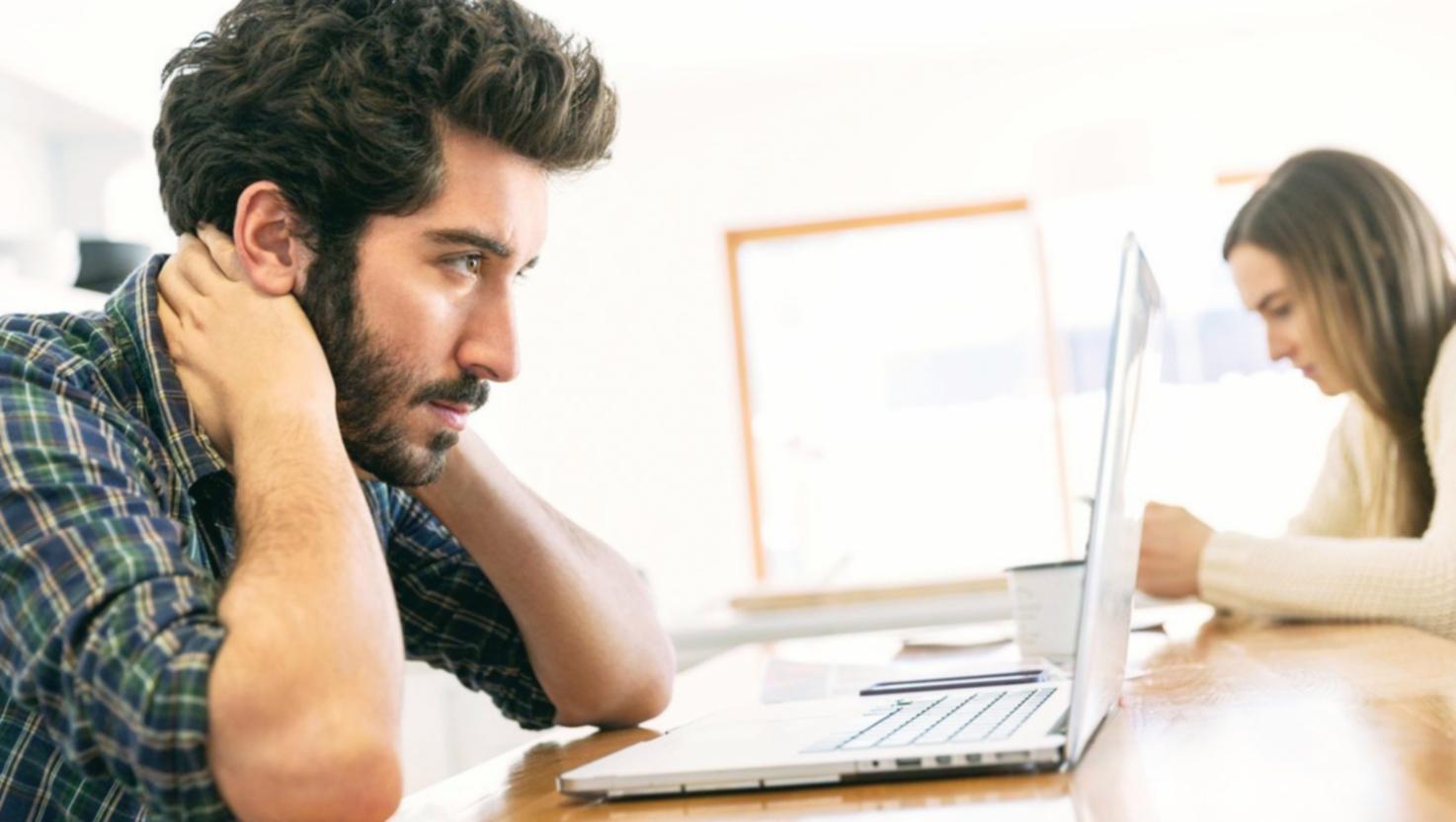 Tableau de bord avec indicateurs de performance budgétaire